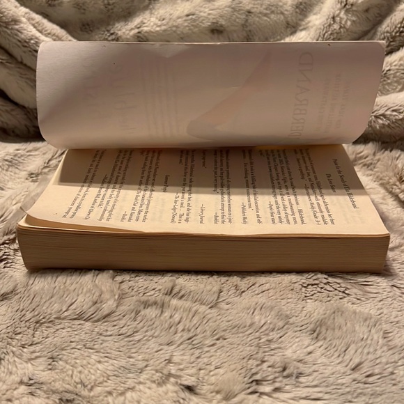 The Blue Bistro Autographed By Elin Hilderbrand Addressed to Catherine. - Picture 3 of 5